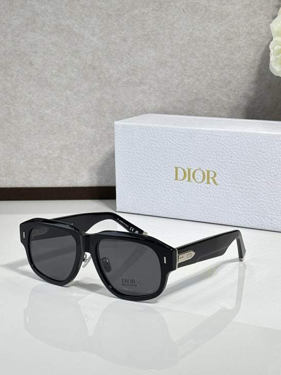 Picture of Dior Sunglasses _SKUfw76440481fw